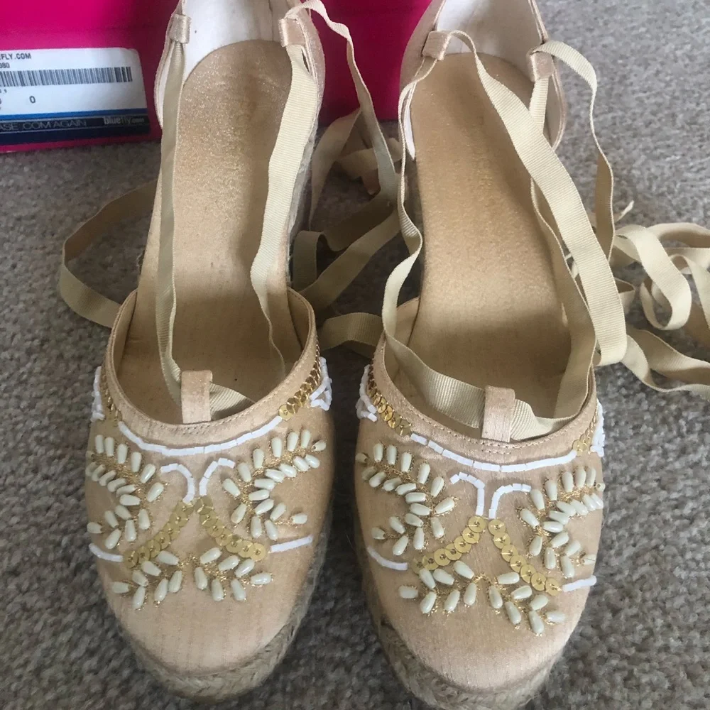 BCBGirls Womens espadrilles- Size 9M